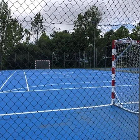 度假居 Sauces, Adosado A 10 Minutos De Oviedo Y 15 De Gijon Llanera (Asturias)