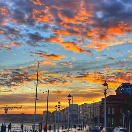 度假居 Sauces, Adosado A 10 Minutos De Oviedo Y 15 De Gijon