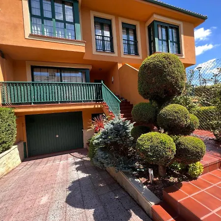 Sauces, Adosado A 10 Minutos De Oviedo Y 15 De Gijon