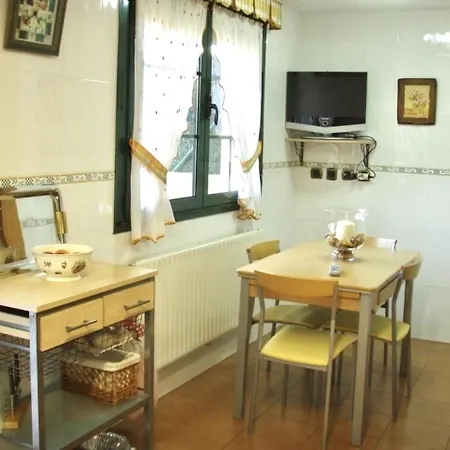 Tatil Evi Sauces, Adosado A 10 Minutos De Oviedo Y 15 De Gijon Llanera (Asturias)
