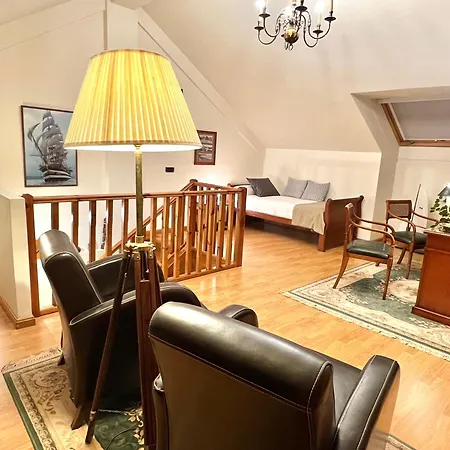 Sauces, Adosado A 10 Minutos De Oviedo Y 15 De Gijon